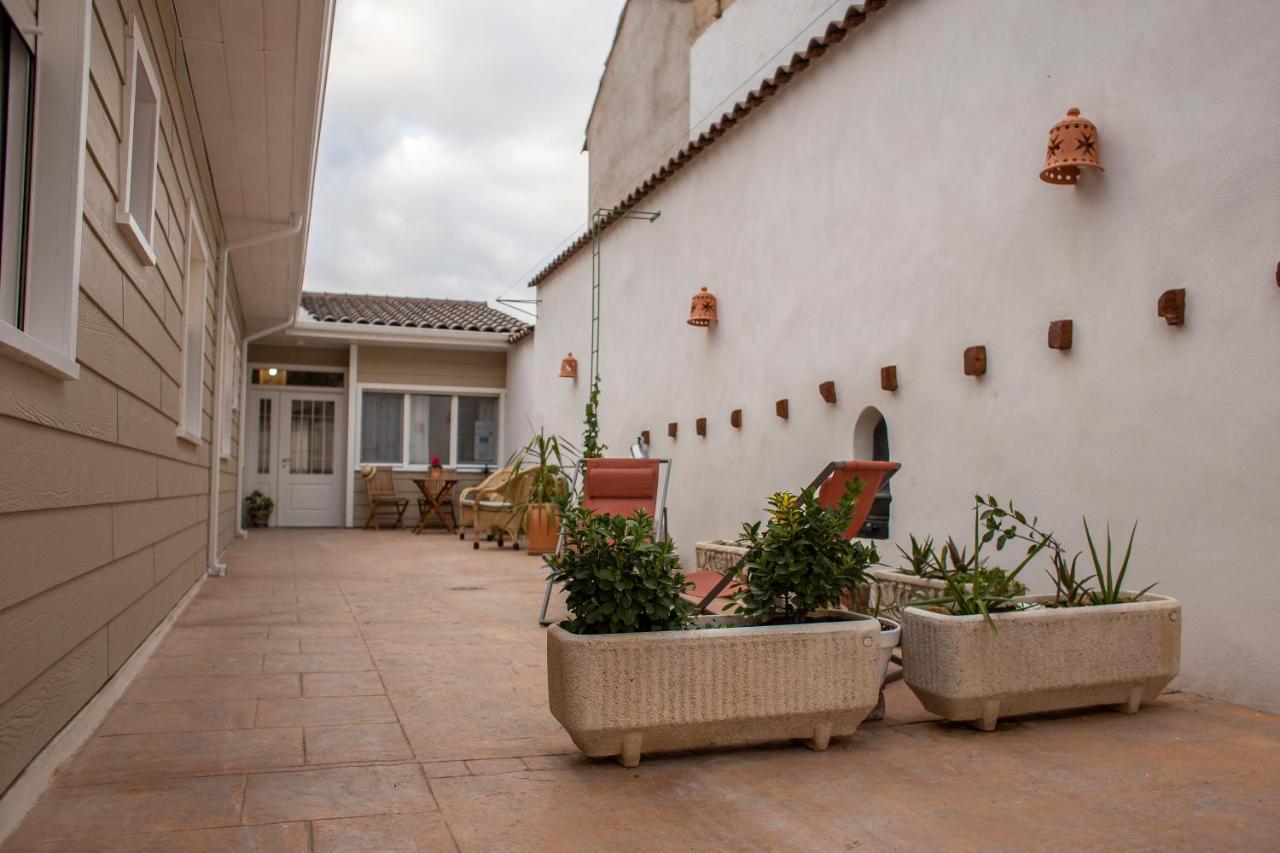 Azafran Consuegra Guest House Exterior photo